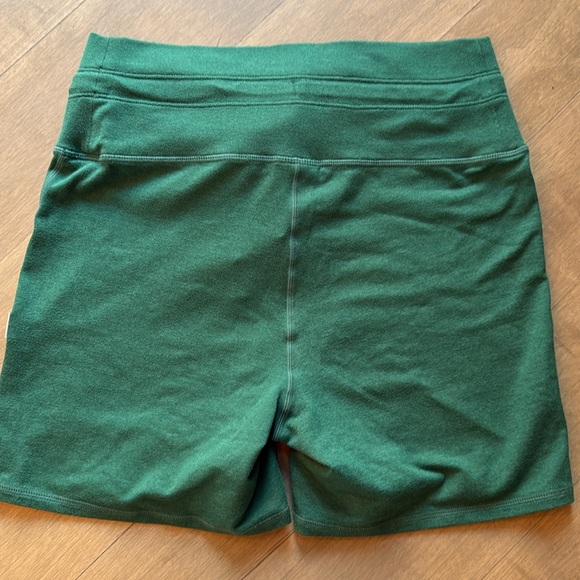 VUORI Halo Vintage Shorts Dreamknit High Rise Cactus Green - Picture 8 of 9